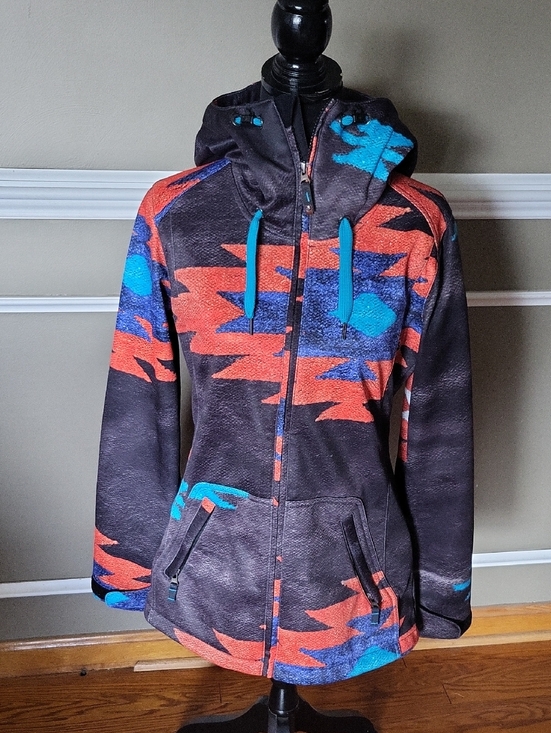 Roxy Jackets & Blazers - Roxy Women's Aztec Softshell Ski Jacket Size Medium Long Slim Fit